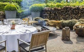 La Magie des Terrasses de Restaurant : Vivez l&rsquo;Art de Dîner en Plein Air