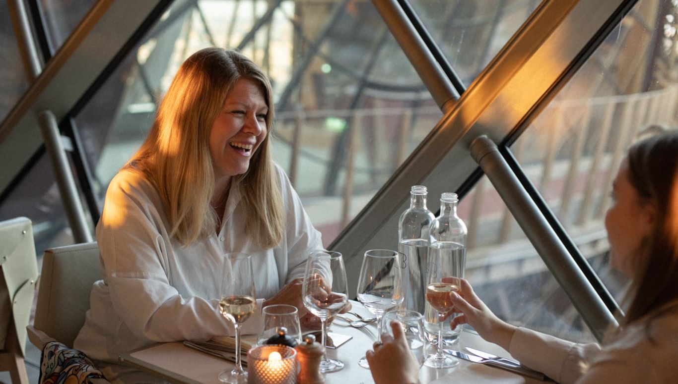 Découvrez l&rsquo;Excellence Culinaire au Restaurant de la Tour Eiffel