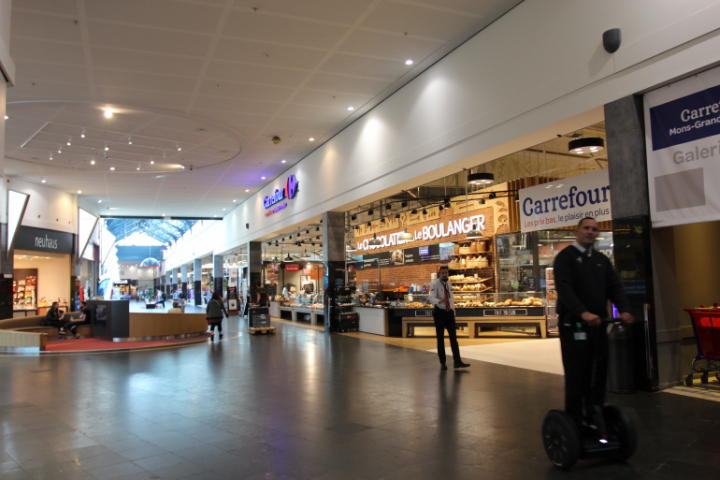 centre commercial mons